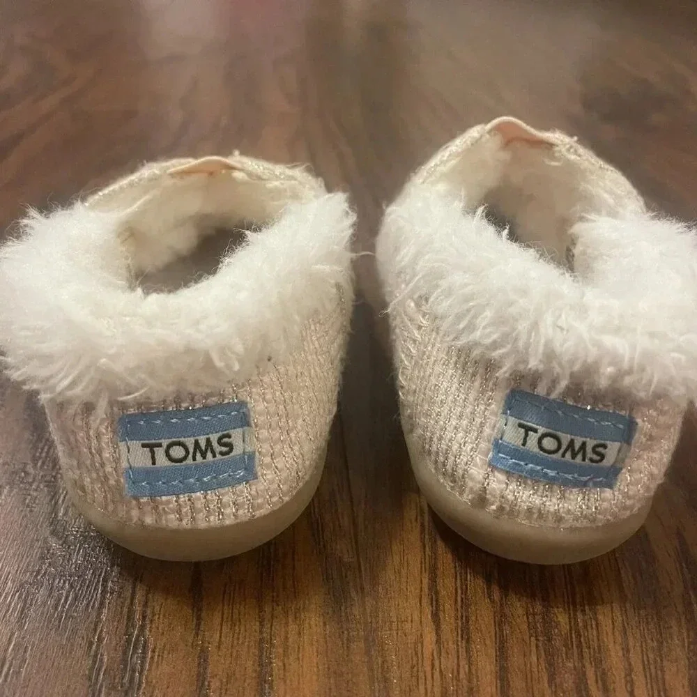 Tom's Pink & Silver Glitter Faux Fur Slippers Size 7 Toddle